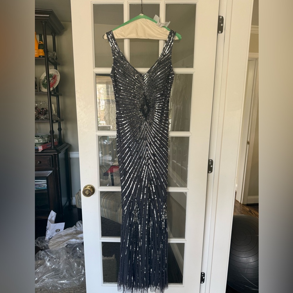 Aidan Mattox Gunmetal Grey Metallic Sequin Prom Formal Dress Mermaid Style Sz 4